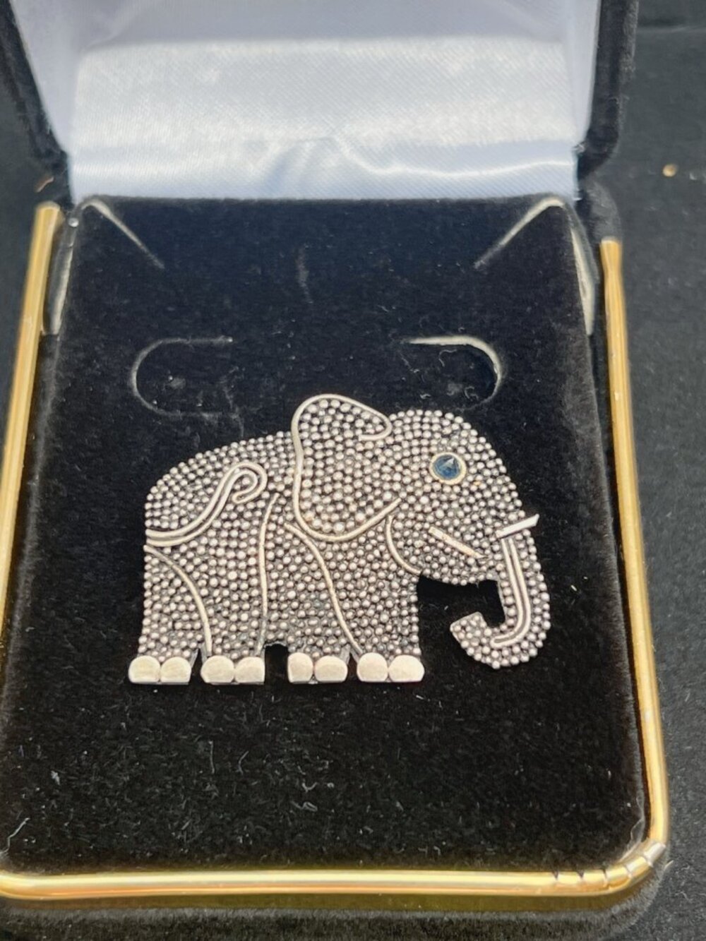 Sterling Silver Elephant Brooch With Blue Gem Eye Textured Design Marked 925